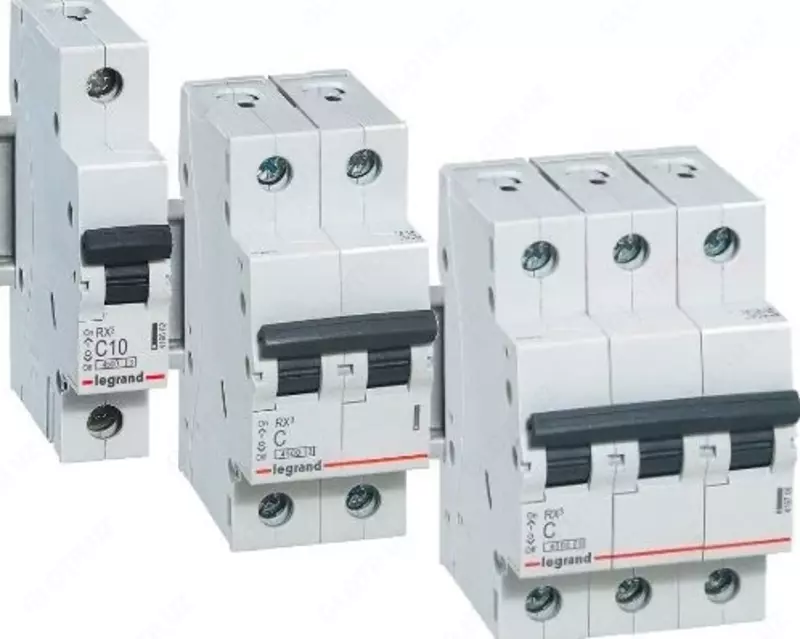 Автоматический выключатель Legrand TX3 MCB 10KA 3P C50/ ТХЗ С 50А ЗР 10КА 3 М
