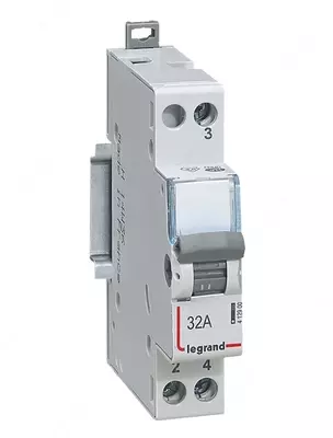 Переключатель Legrand CTX со средней точкой 32A