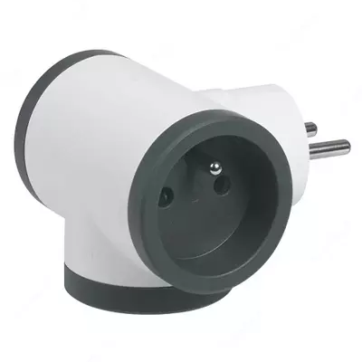 Вилка электрическая Legrand с 3-мя боковыми розетками 2К+З 16А 3680Вт