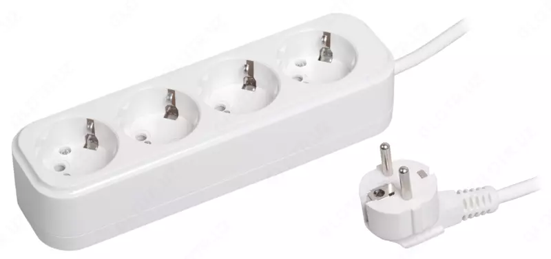 Удлинитель У04 4 места 2P+PE/5.0 метра 3х1мм2 16А/250В CLASSIC IEK