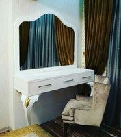 Туалетный столик