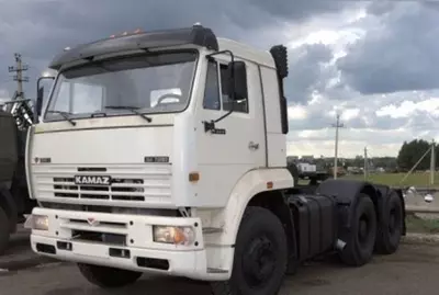 Седельный тягач "КАМАЗ 6460 001" (6х4)