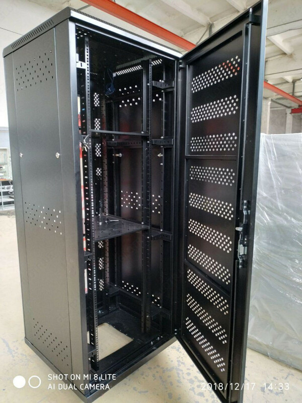 Серверный шкаф