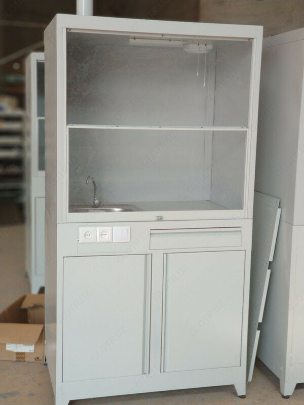 Шкаф металлический с вытяжным устройством