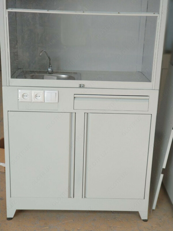 Шкаф металлический с вытяжным устройством