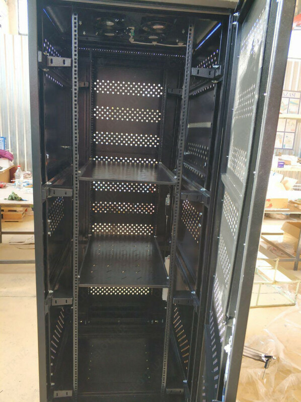 Серверный шкаф