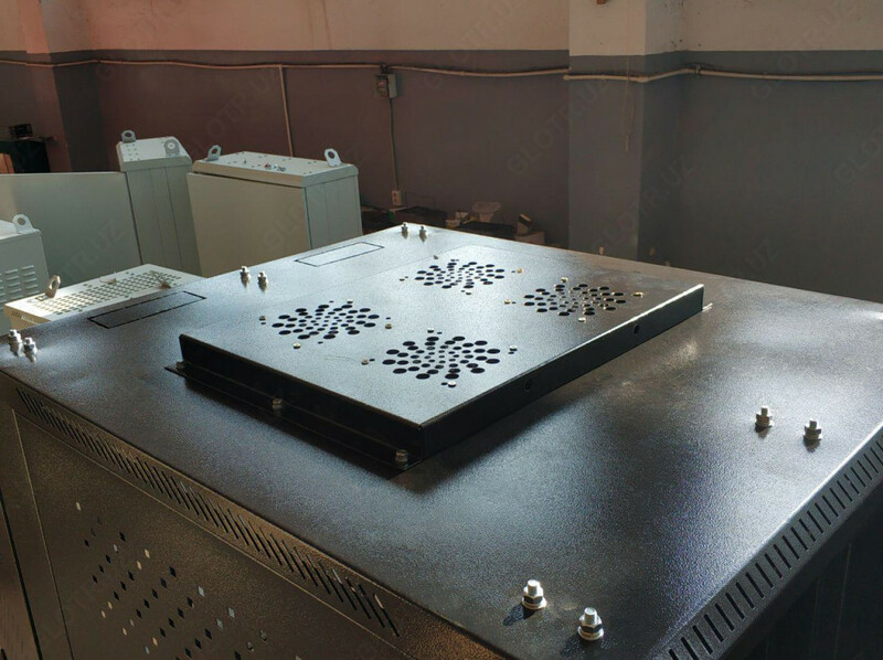 Серверный шкаф