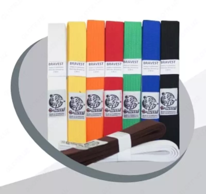 Разноцветные пояса для восточных единоборств