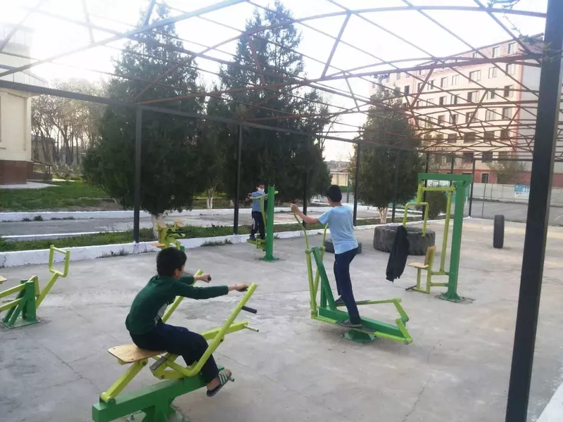 yuruvchi Ulgurji va chakana