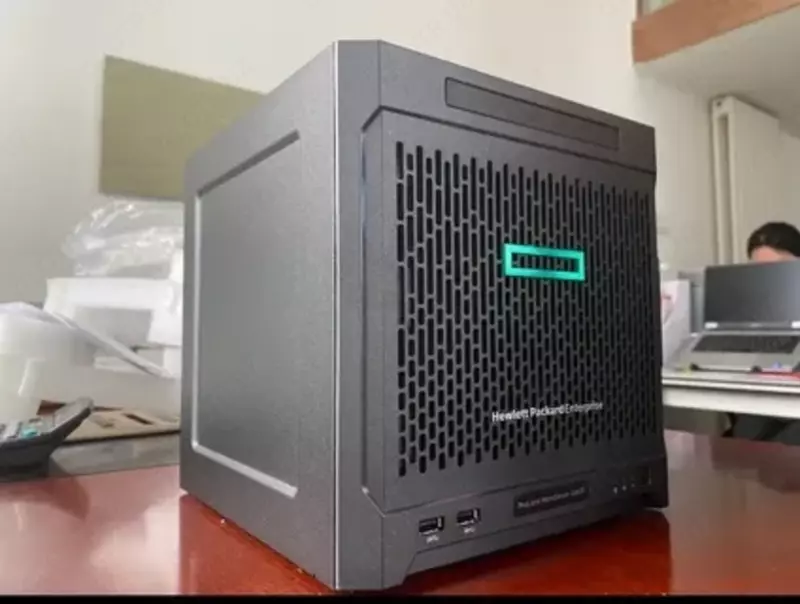 Напольный сервер TOWER HPE MicroServer Gen10+ v2 ООО "Hitech LTD"