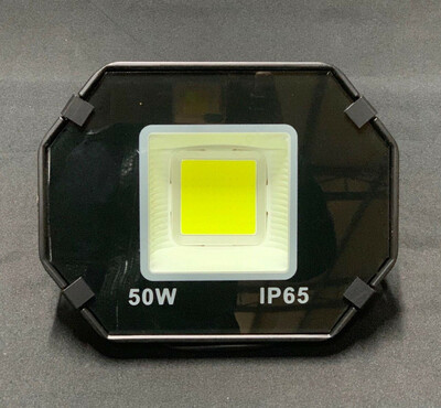 Светодиодный прожектор, для наружного освещения 50 Вт IP66 LED код: 80,77