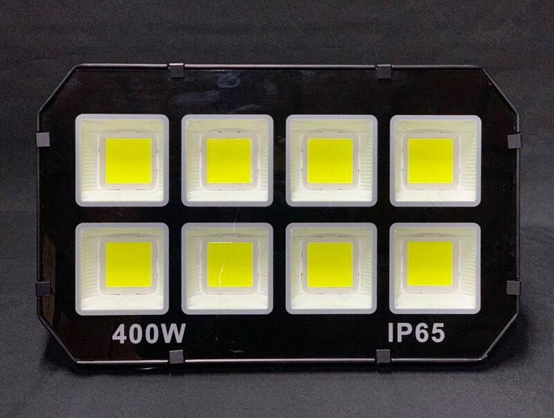 LED прожектор 400 Вт, для наружного освещения Original