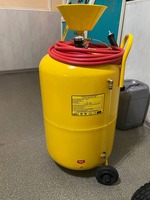 Avtomobil yuvish uchun ko'pikli idish - {0} so'mdan