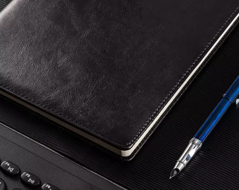   Ежедневник для записей (линия) Deli иск. кожа  143 х 205 мм  80 л (Арт. - 7993 ) Черный