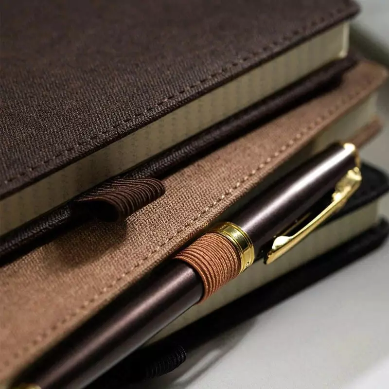  Записная книжка (клетка) Deli N118G  А5  210 х 143 мм  96 л. (Арт. - 118G-N-gr) Серая Только в розницу