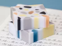  Корректирующий ластик Deli Oriform  36 х 36 х 12 мм  инд. уп. (Арт. - 71117) Цветное ассорти - 