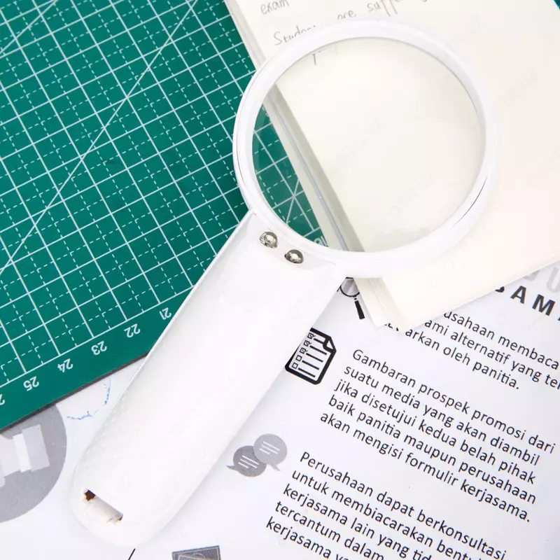   Deli qolda kattalashtiruvchi lupa  LED yoritgichi  x3.5  D60 mm (Art. - 9098) Oq