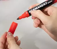  Перманентный маркер Deli Everyu  1.5 мм  круглый наконечн. (Арт. - 217-RD-EU) Красный - 