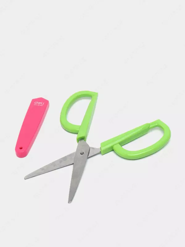 Канцелярские ножницы "Deli" защитный колпачек 137 мм