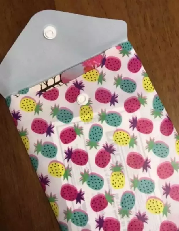  Полипропиленовая папка - конверт для документов Феникс+ Ананасы  1 отд.  15.8 x 11.4 см (Арт.- 46753) Цв. ассорти - 