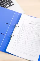   Пластиковая папка для документов Deli 2 D-кольца.  70 мм  А4  600 мкм (Арт. - 5383) Ассортимент