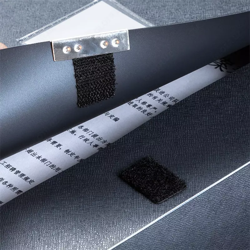  Deli plastik saqlash papkasi 320 x 240 x 55 mm  Velcro mahkamlagich  550 l (Art. - 5606bk) Qora Chakana savdo