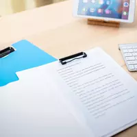  Plastik papka-tekis (yuqori qisqich) Deli Rio A4  600 mikron (Art. - 75002-EF) Col. turli xil Chakana savdo