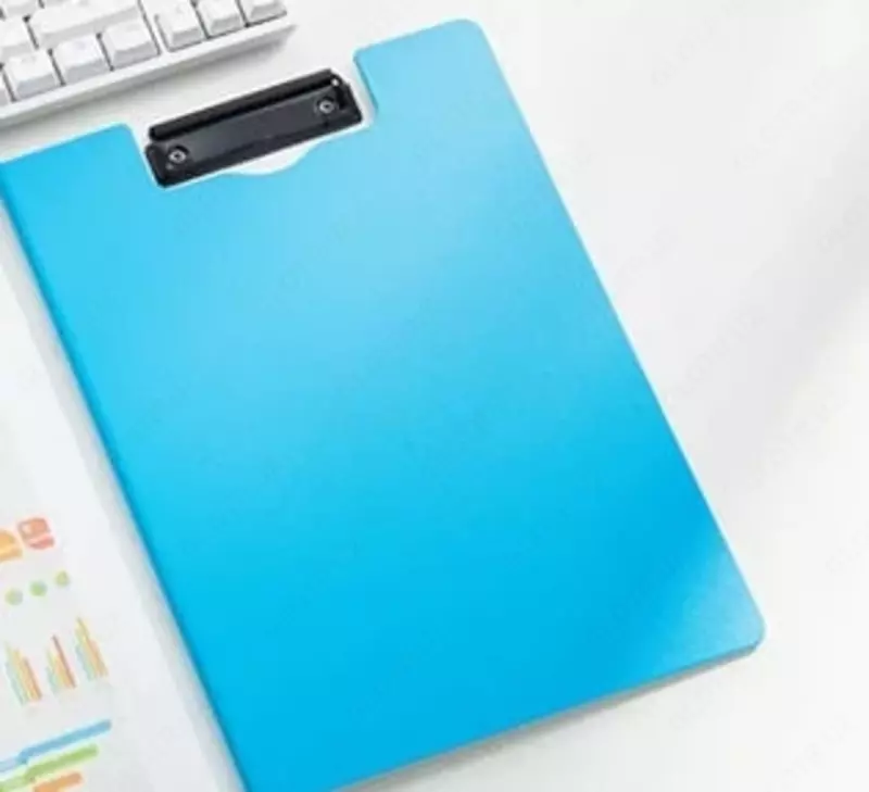 Plastik papka-planshet (yuqori qisqich) Deli  A4  600 mikron (Art. - 5016-bl) Moviy