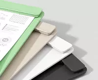  Papkali tekis (yuqori qisqich) Deli Nusign NS503  A4  600 mikron  stendda (Art. - 503-NS) Assortiment - 