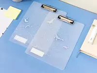  Papkali tekis (yuqori qisqich) Deli  A4  600 mikron  225 x 315 x 2 5 mm (Art. - 72603) Shaffof/dekor - 