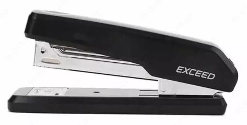 Канцелярский степлер Deli Exceed  № 24/6  25 листов  карт. уп. (Арт.- 0300-bk) Черный