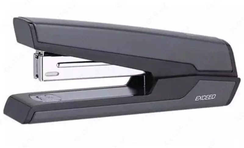 Канцелярский степлер Deli Exceed  № 24/6  25 листов  карт. уп. (Арт.- 0462-bk) Черный