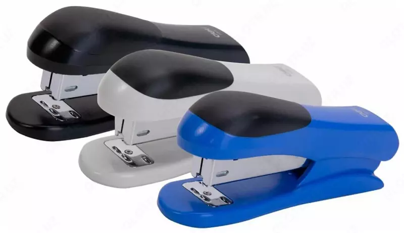 Канцелярский степлер Deli Essential  № 24/6  20 листов  карт. уп. (Арт.- 0305) Ассортимент