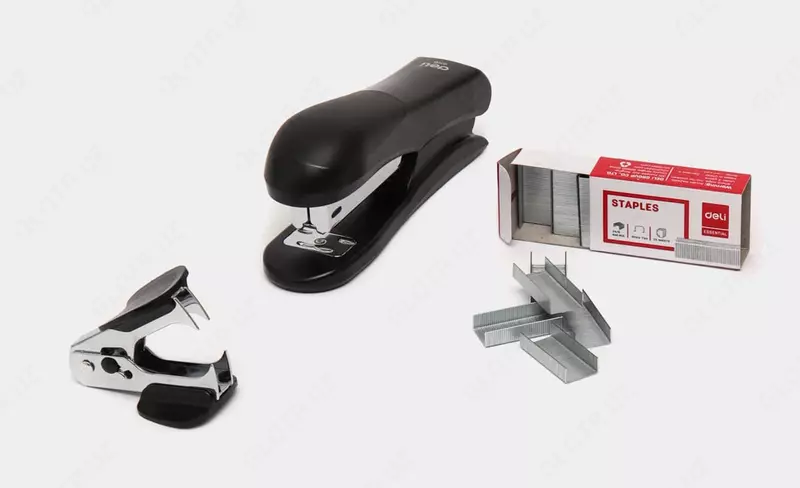  Канцелярский степлер + (антистеплер  скобы) Deli Esstntial  № 24/6  25 листов  уп. блистер (Арт.- 0355) Ассортимент - 