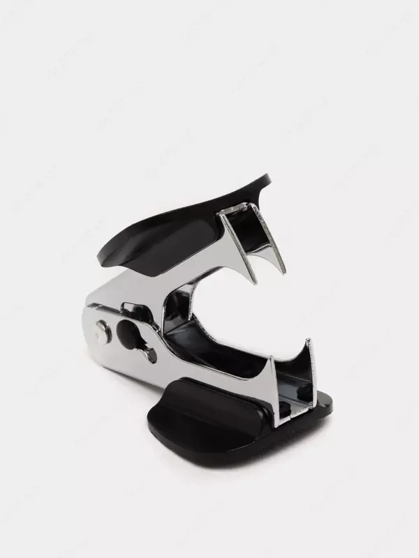  Канцелярский степлер + (антистеплер  скобы) Deli Esstntial  № 24/6  25 листов  уп. блистер (Арт.- 0355) Ассортимент Только в розницу