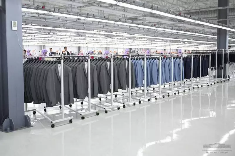  Эпоксидный наливной пол для бетона CONCRETE EPOXY PAINT EC-4:1 (ФИНИШ) Смола