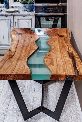 Стол деревянный с эпоксидной смолой - 7 500 000 сум / кв.м