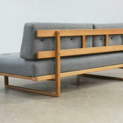 Диван в стиле Лофт с деревянным каркасом (КОД 004)