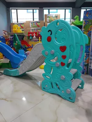 "Delfin" bolalar slaydlari (190x50x105 sm) Chakana savdo