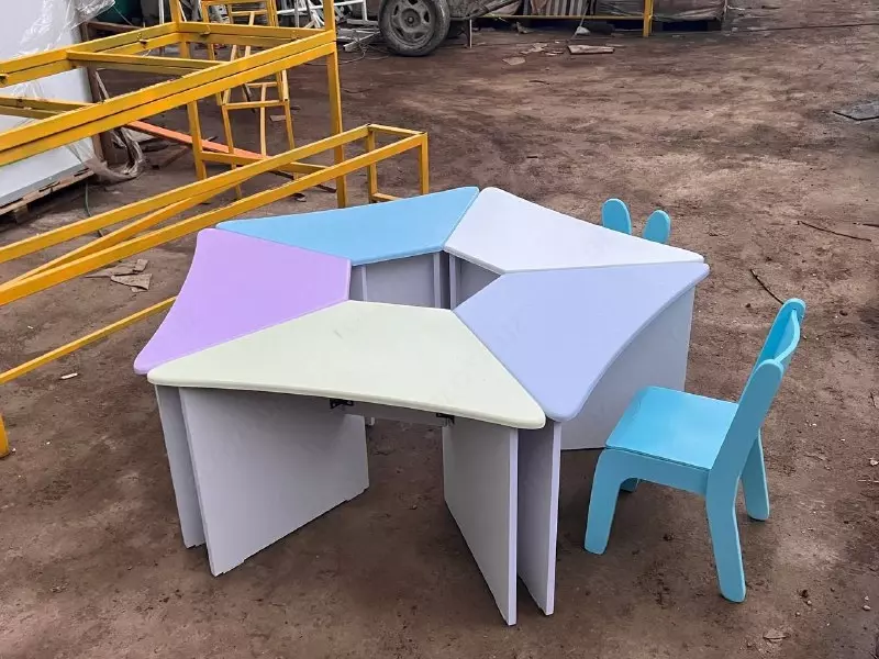 Детский пятисекционный стол «Ромашка» 6