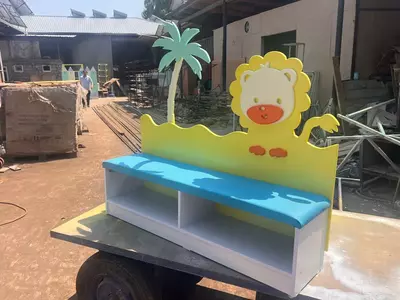 Детская дизайнерская скамья с полкой (длина 130 см). Модель "SIMBA" № 4 OOO "HIGH TECH"