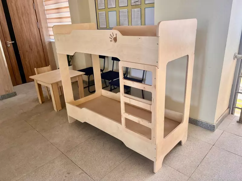 Детская дизайнерская кровать (2 яруса). Модель № 10 OOO "HIGH TECH"