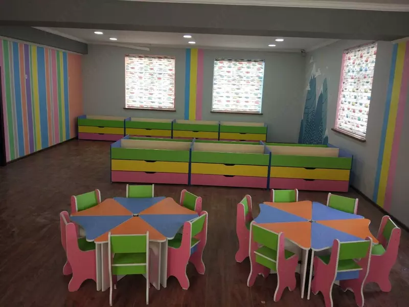 Детский комплект мебели (стол