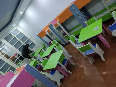 Детский комплект мебели (стол