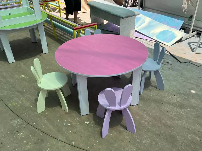 4 стула). Модель № 45 "DOIRA"