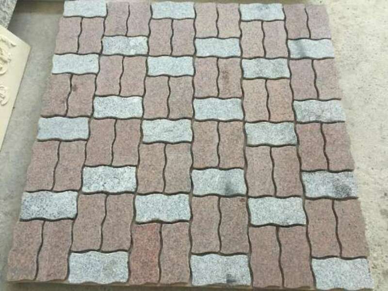 Укладка гранитной брусчатки