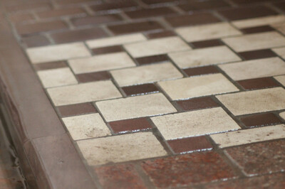 Создание узоров при укладке брусчатки