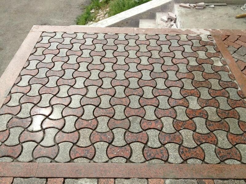 Укладка гранитной брусчатки