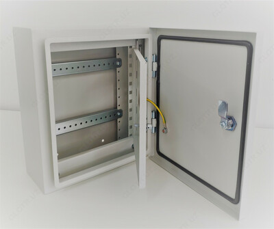 117 000 so'm / dona Корпус металлический 300*200*150  (С фальш панелью)