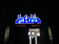 Yoritilgan reklama Chakana savdo